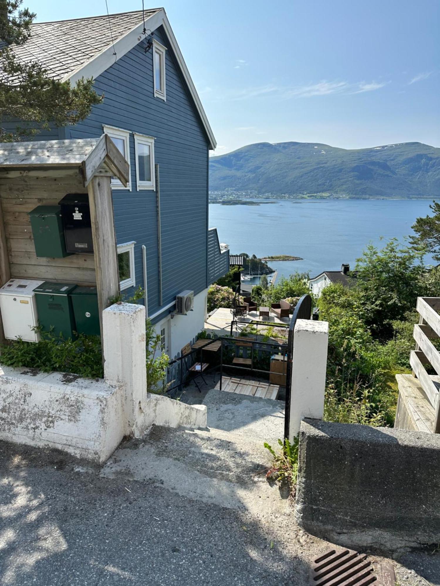 Apartamento Great Place With View To The Mountains And Fjord Ålesund Exterior foto